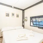 Hoceanika Houseboat *